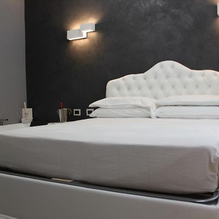 Jacuzzi Apartament By Parmacentro B&B Eksteriør bilde