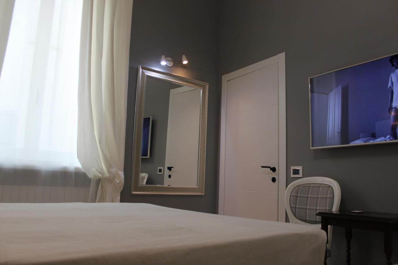 Jacuzzi Apartament By Parmacentro B&B Eksteriør bilde