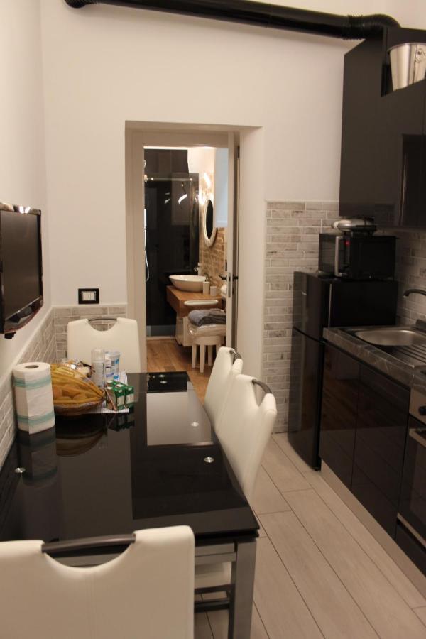 Jacuzzi Apartament By Parmacentro B&B Eksteriør bilde